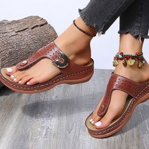 Brown & Tan Leather Buckle T-Strap Sandal, Size 38 (7 US), NWOT